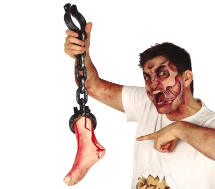 Pied avec chaîne