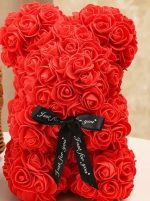 ours en rose rouge