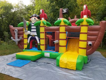CHÂTEAU GONFLABLE PIRATE